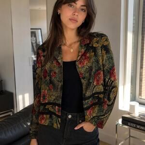 Vintage K Petite Collection cropped floral jacket in size 4P (Petite 4)